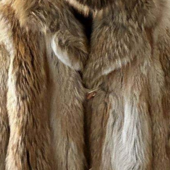 Fur coat with matching hat - Picture 3 of 13